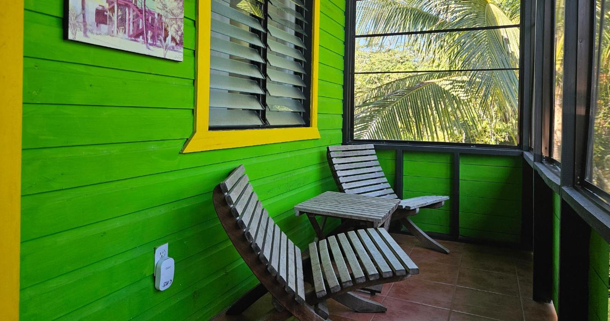 Lower Dover Jungle Lodge & Maya Ruins Unitedville Habitación foto